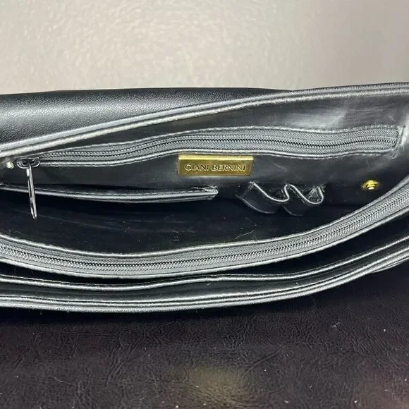 Giani Bernini Bag Leather Almost New Gold Pockets Shoulder Bag Big Purse - (EUC) - Picture 11 of 12